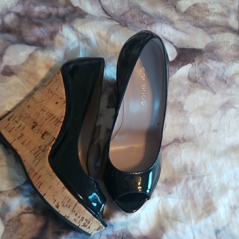 shoes - Picture 2 of 3